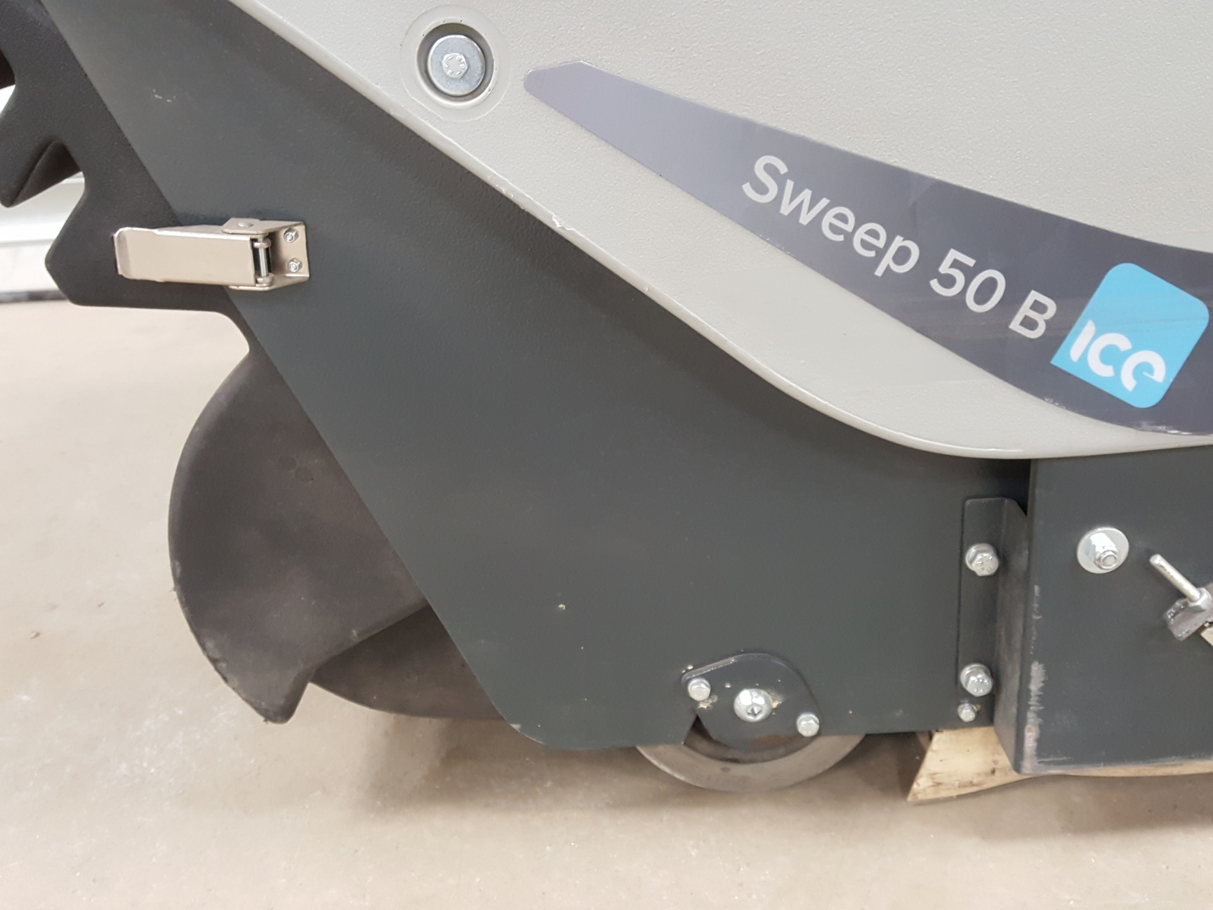 Image of Ice Sweep 50 B Sweeping Machine PN - 108102 Industrial Commercial Floor Cleaner
