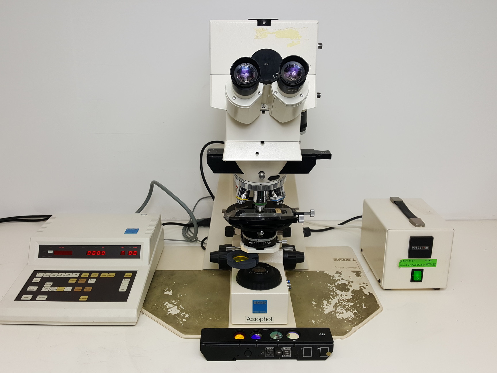 Image of Carl Zeiss Axiophot Fluorescent Microscope w/ 6 Objectives Apchromat Neofluar