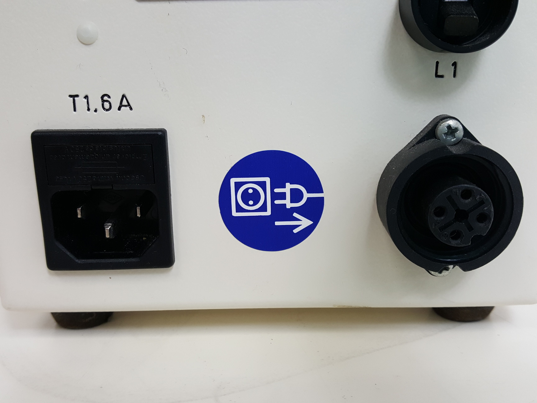 Image of Carl Zeiss Axiophot Fluorescent Microscope w/ 6 Objectives Apchromat Neofluar