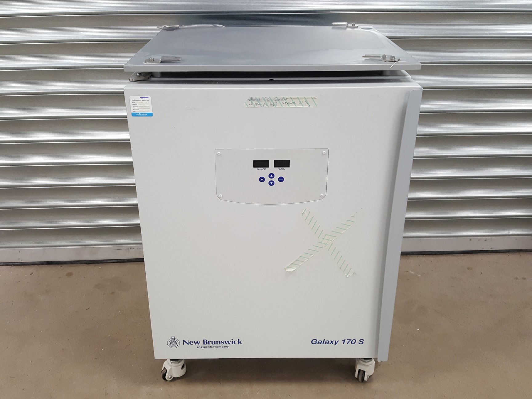 New Brunswick Galaxy 170 S Laboratory Incubator with Wheels Lab