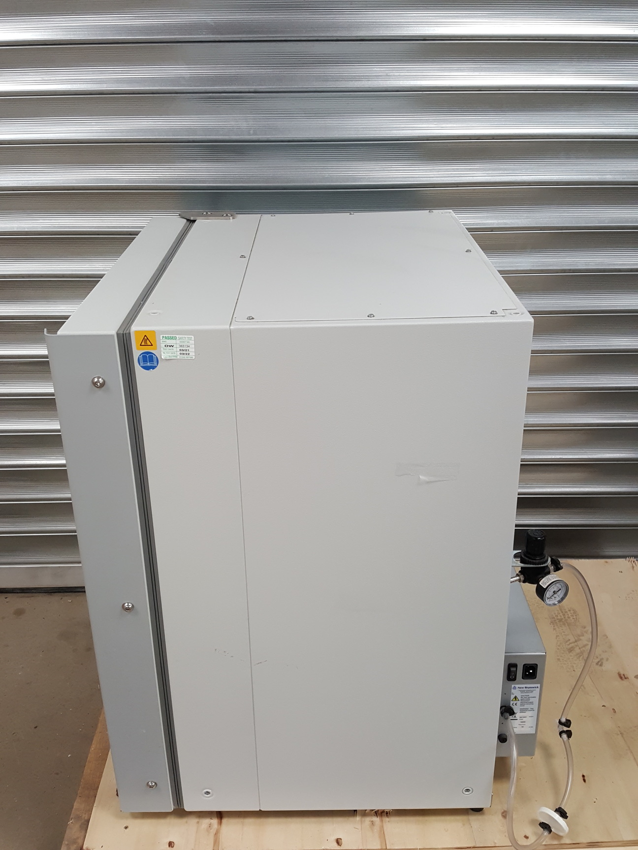 Image of New Brunswick Galaxy 170 S CO2 Laboratory Incubator Model - CO170S-230-1000 Lab