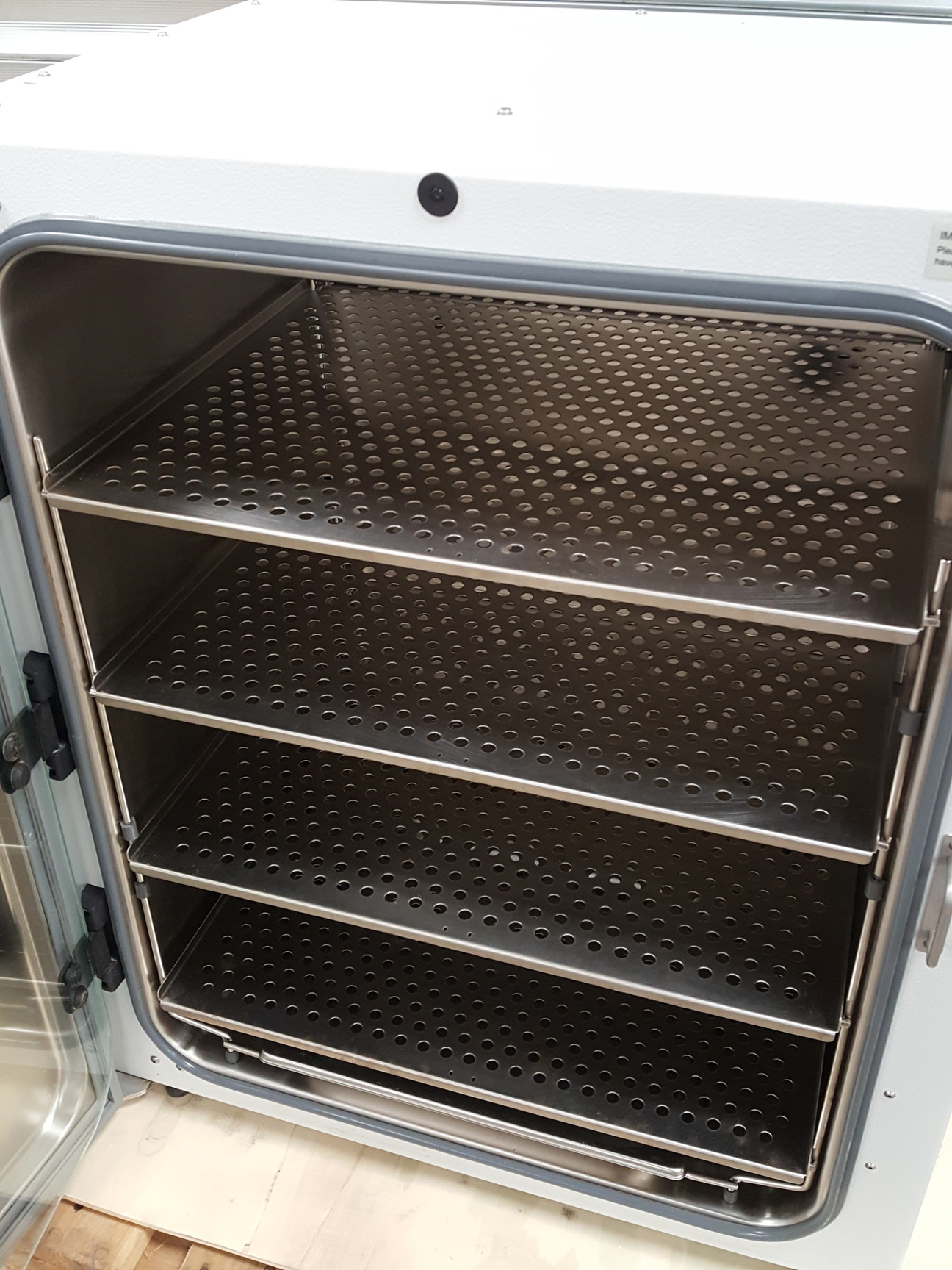 Image of New Brunswick Galaxy 170 S CO2 Laboratory Incubator Model - CO170S-230-1000 Lab