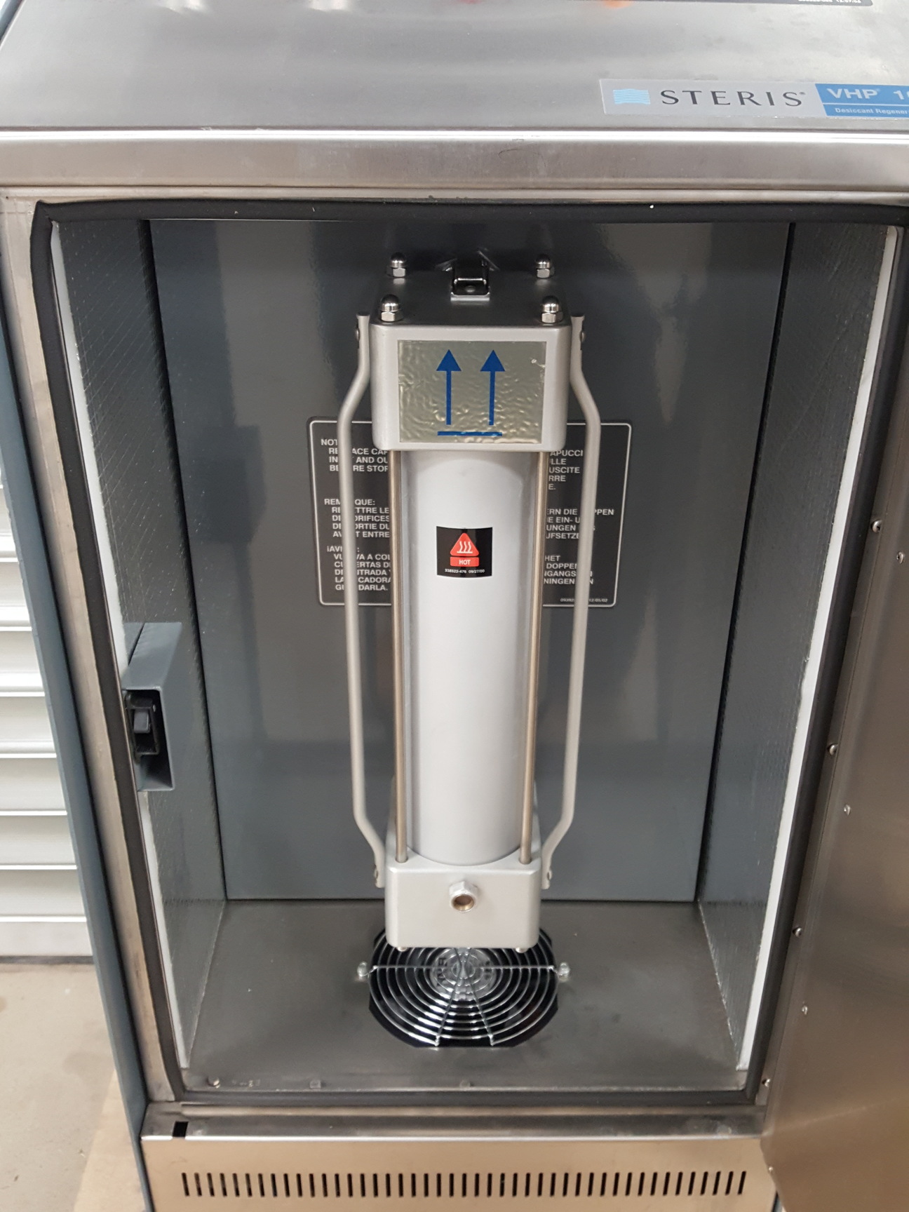 Image of Steris VHP 100-P Biodecontamination & VHP 100 R Desiccant Regeneration System