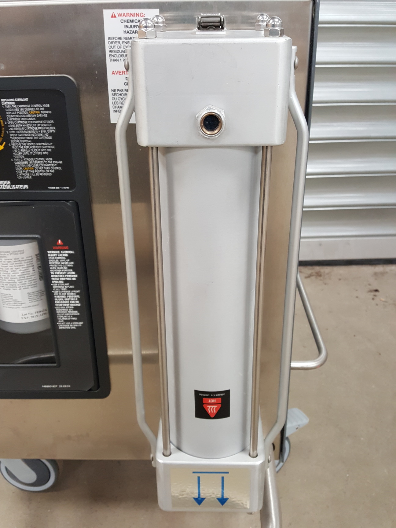 Image of Steris VHP 100-P Biodecontamination & VHP 100 R Desiccant Regeneration System