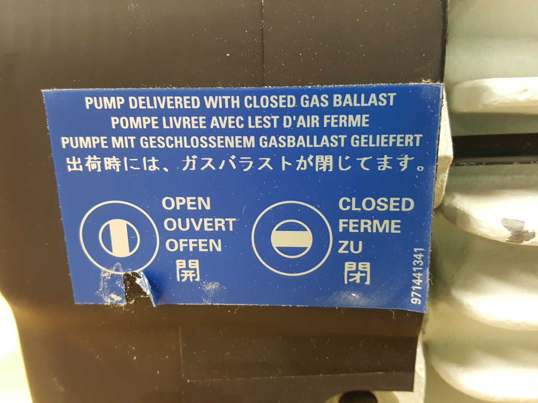 Image of Oerlikon Leybold Oil Sealed Rotary Vane Vacuum Pump Model - SOGEVAC SV40 BI Lab