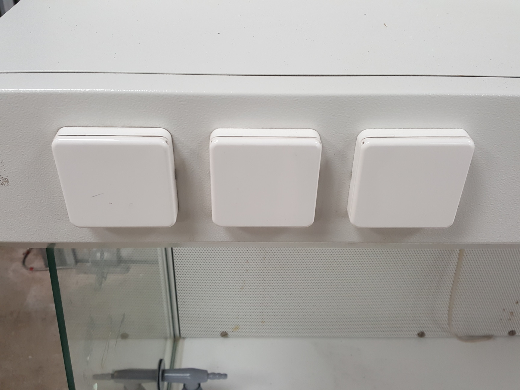 Image of Kendro Heraeus Hera Guard Flow Cabinet Clean Bench Type HPH 18 Lab Laminar Flow