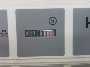 Thumbnail image of Kendro Heraeus Hera Guard Flow Cabinet Clean Bench Type HPH 18 Lab Laminar Flow