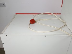 Thumbnail image of Microflow Laminar Flow Cabinet / Hood Lab