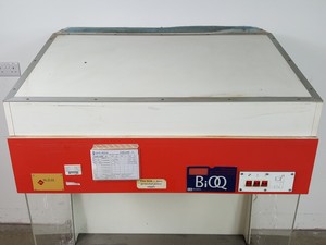 Thumbnail image of Bioquell/MDH Laminar Flow Hood / Cabinet Clean-Air Lab