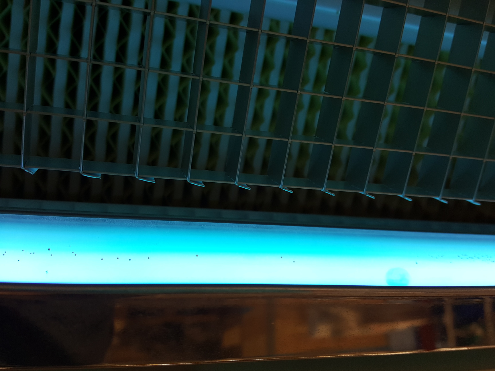 Image of Bioquell/MDH Laminar Flow Hood / Cabinet Clean-Air Lab