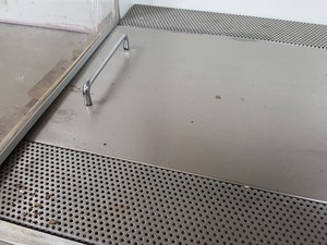 Thumbnail image of Bioquell/MDH Laminar Flow Hood / Cabinet Clean-Air Lab