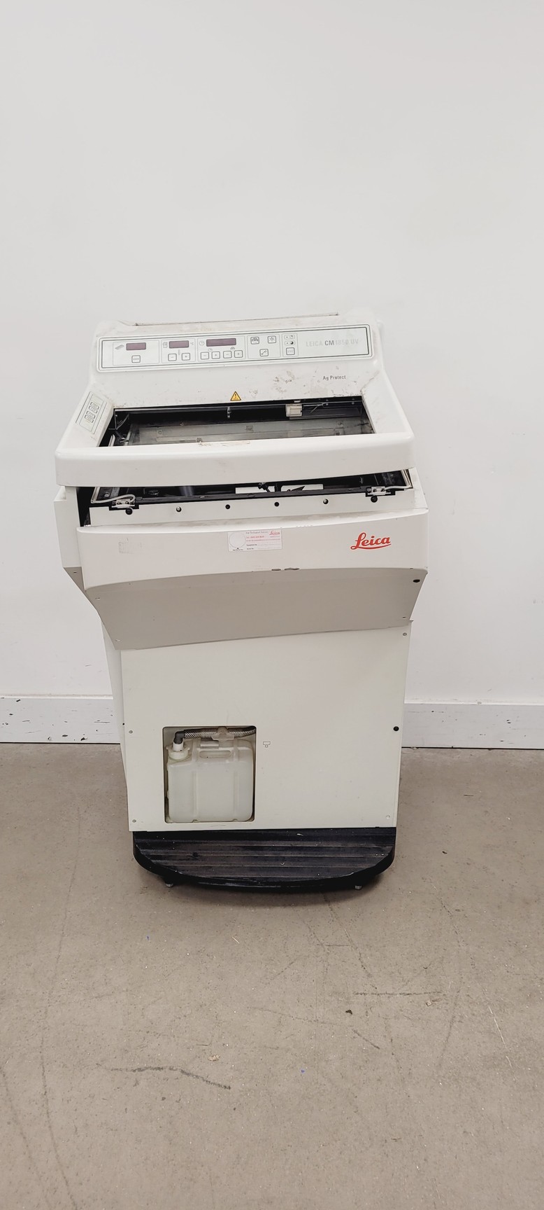 Image of Leica CM 1850 UV Cryostat  Model - CM1850UV-1-1 Lab Spares/Repairs