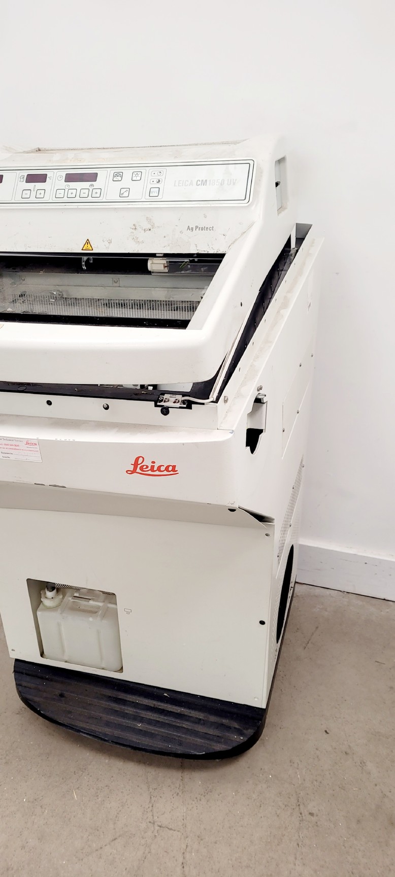 Image of Leica CM 1850 UV Cryostat  Model - CM1850UV-1-1 Lab Spares/Repairs