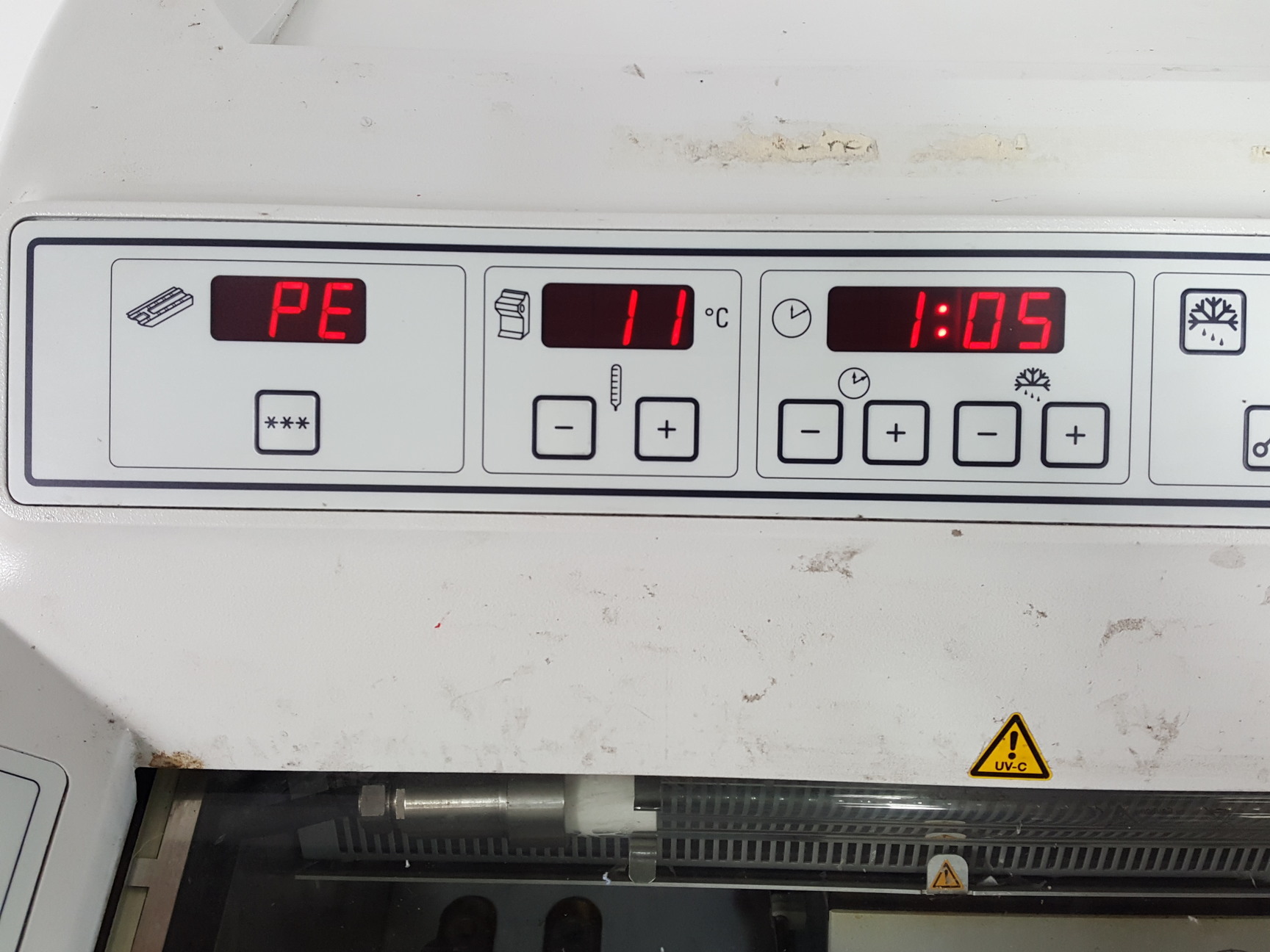 Image of Leica CM 1850 UV Cryostat  Model - CM1850UV-1-1 Lab Spares/Repairs