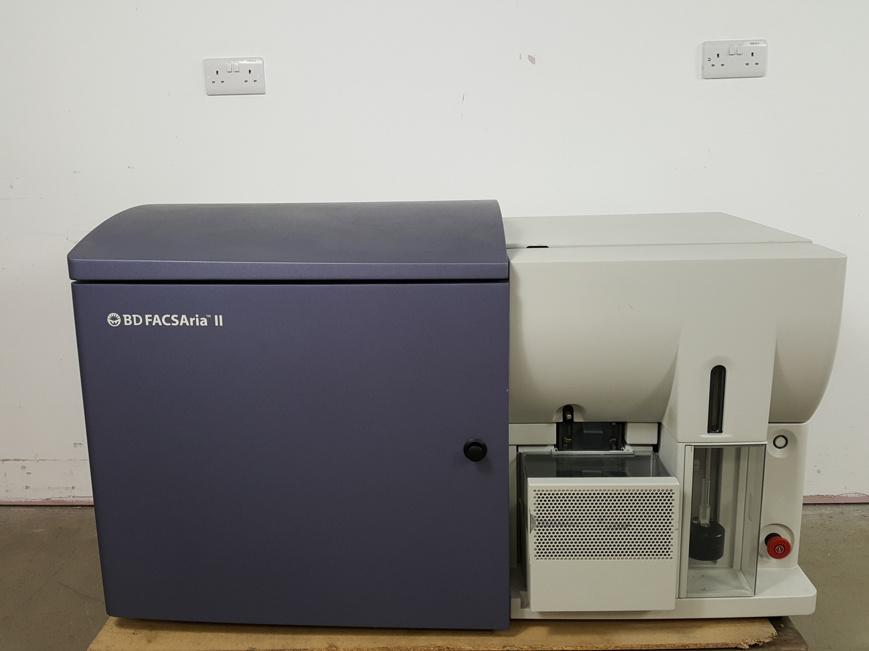 Image of BD Biosciences FACSAria II Cell Sorter with Fluidics Cart and Buffalo Filter Lab