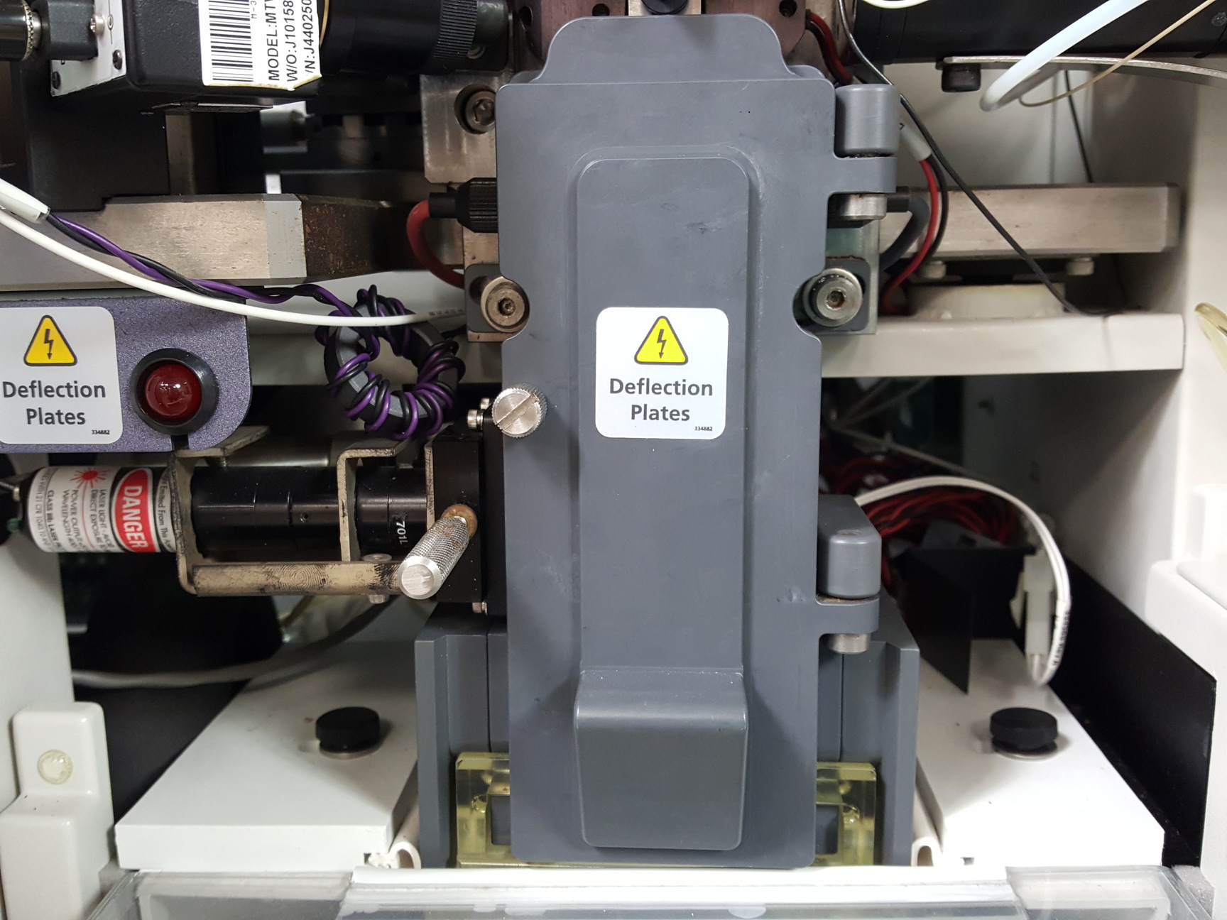 Image of BD Biosciences FACSAria II Cell Sorter with Fluidics Cart and Buffalo Filter Lab