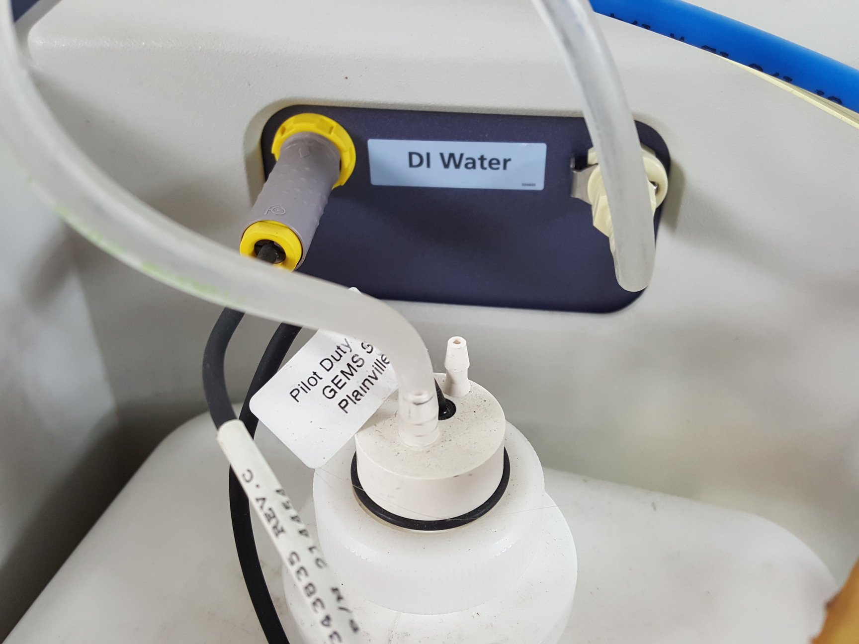 Image of BD Biosciences FACSAria II Cell Sorter with Fluidics Cart and Buffalo Filter Lab
