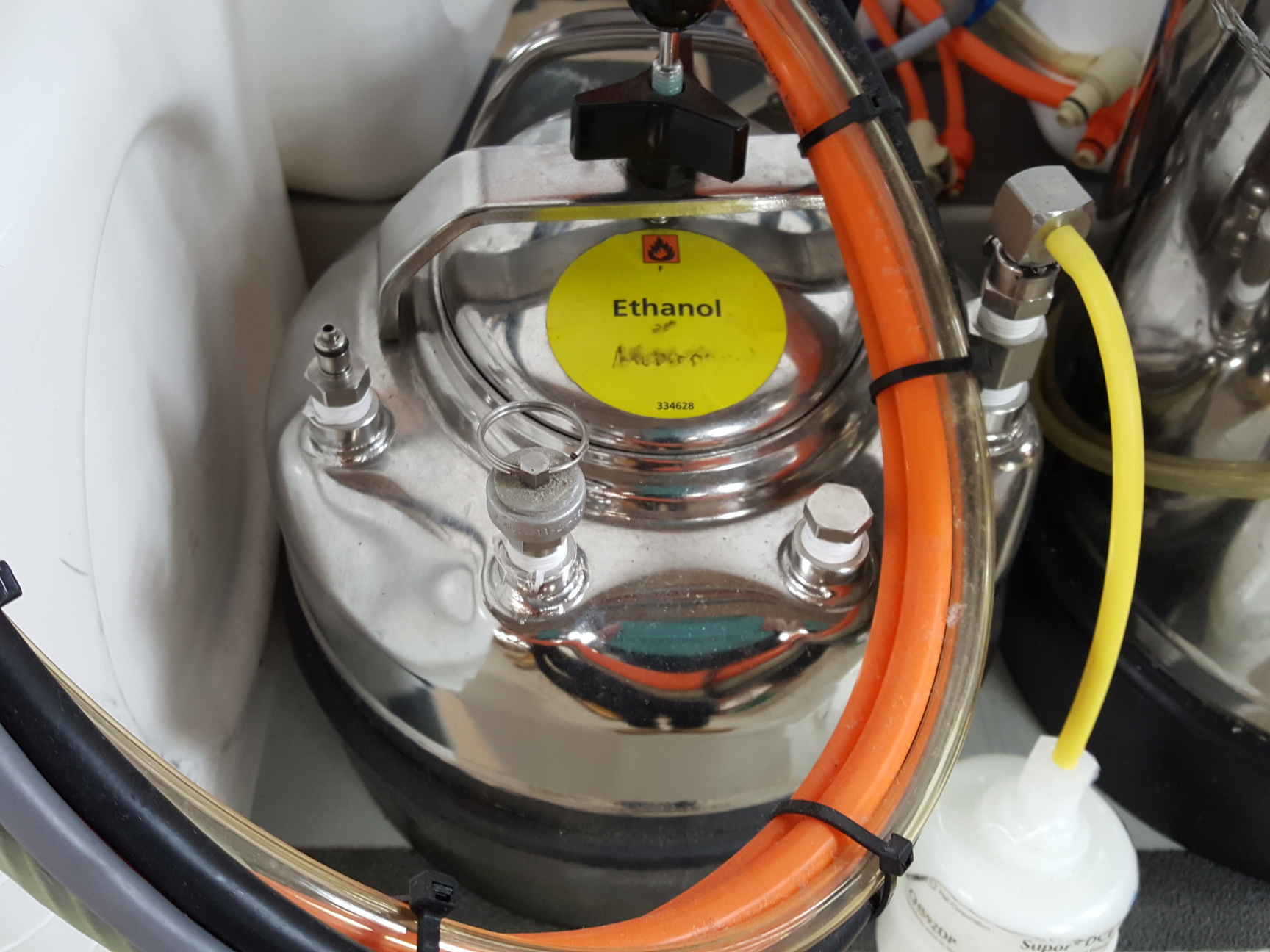 Image of BD Biosciences FACSAria II Cell Sorter with Fluidics Cart and Buffalo Filter Lab