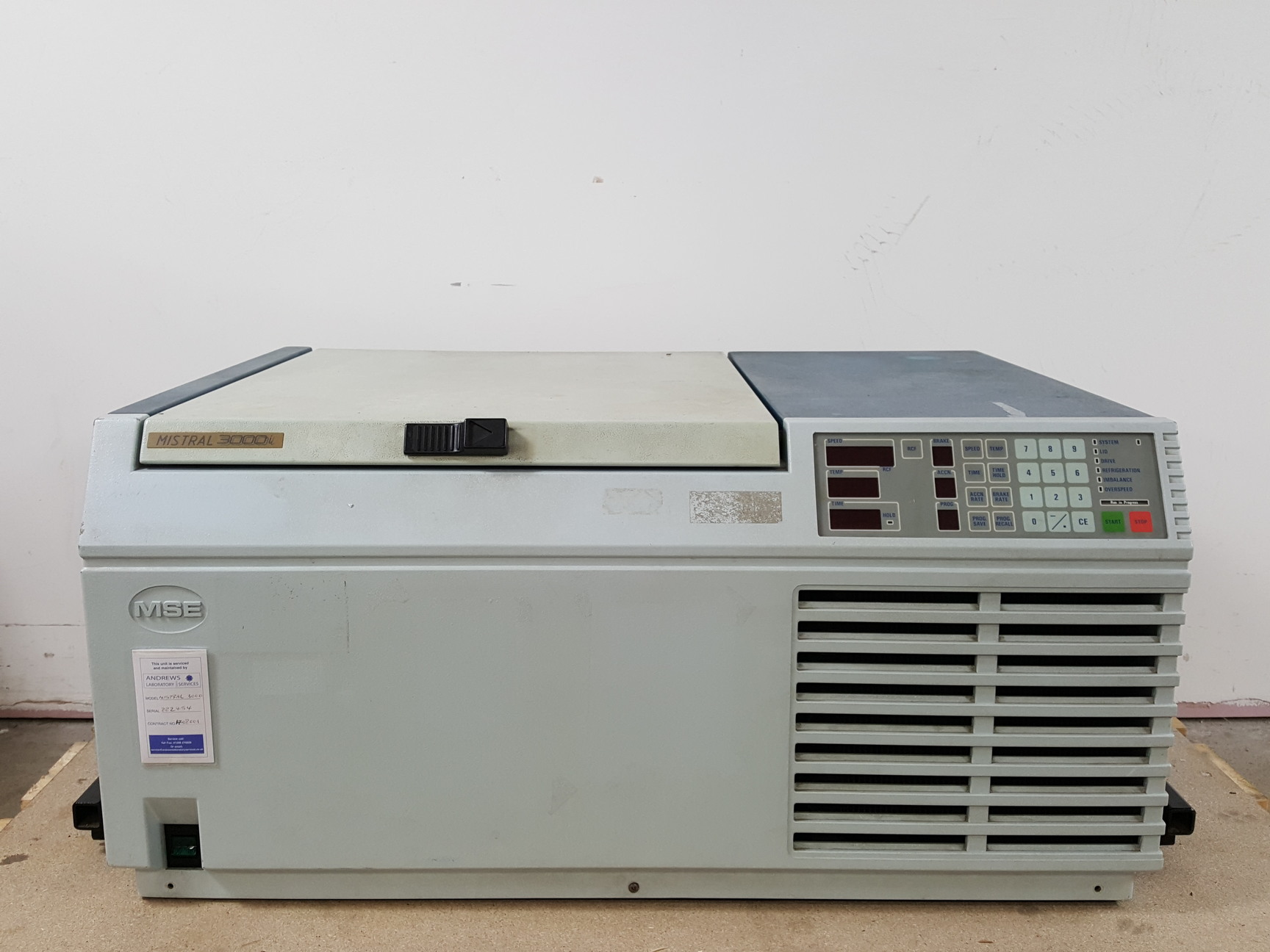 Image of Fisons MSE Mistral 3000i Centrifuge w/ 3600rpm 750ml Swing Bucket Rotor Lab