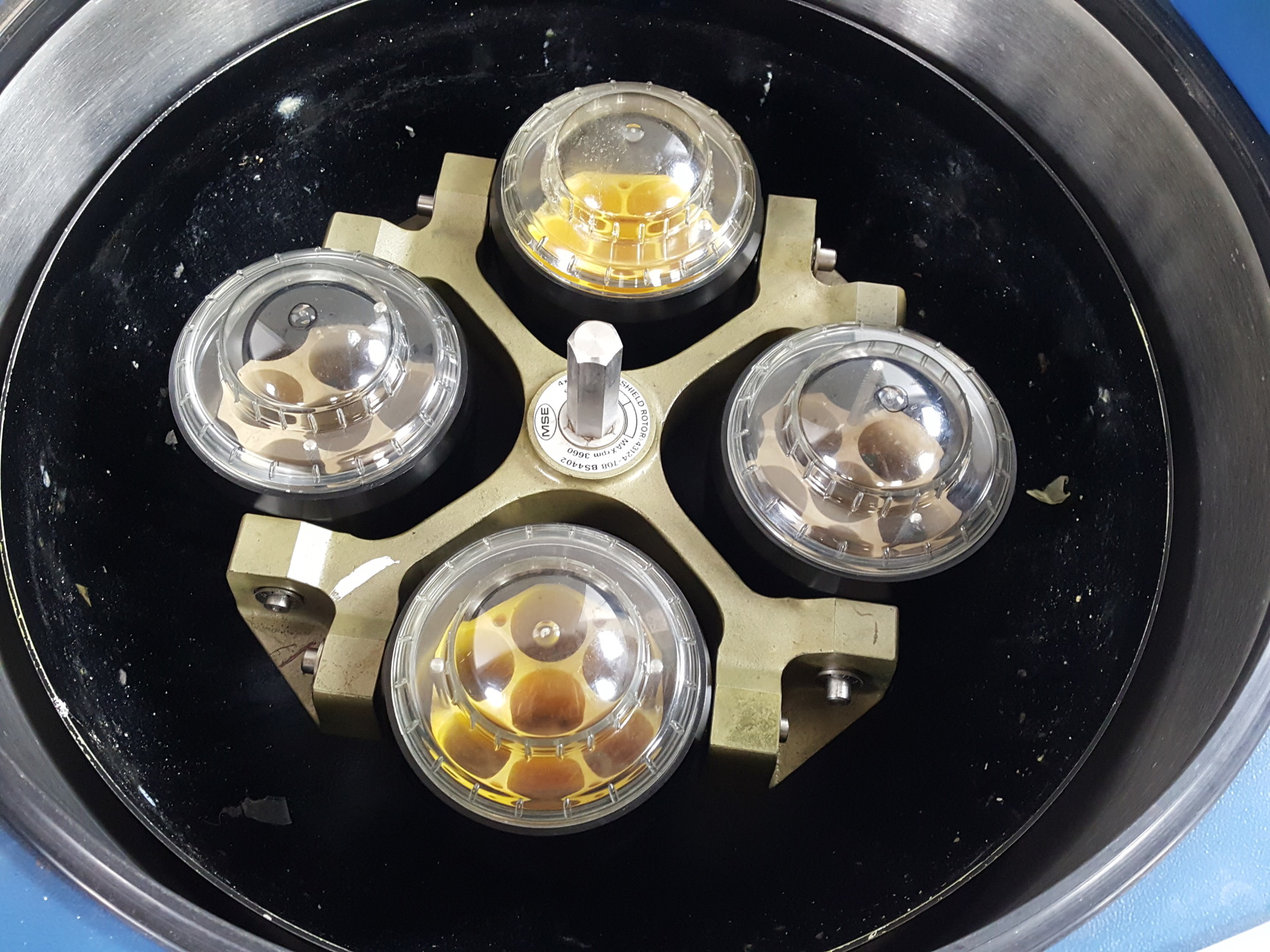 Image of Fisons MSE Mistral 3000i Centrifuge w/ 3600rpm 750ml Swing Bucket Rotor Lab