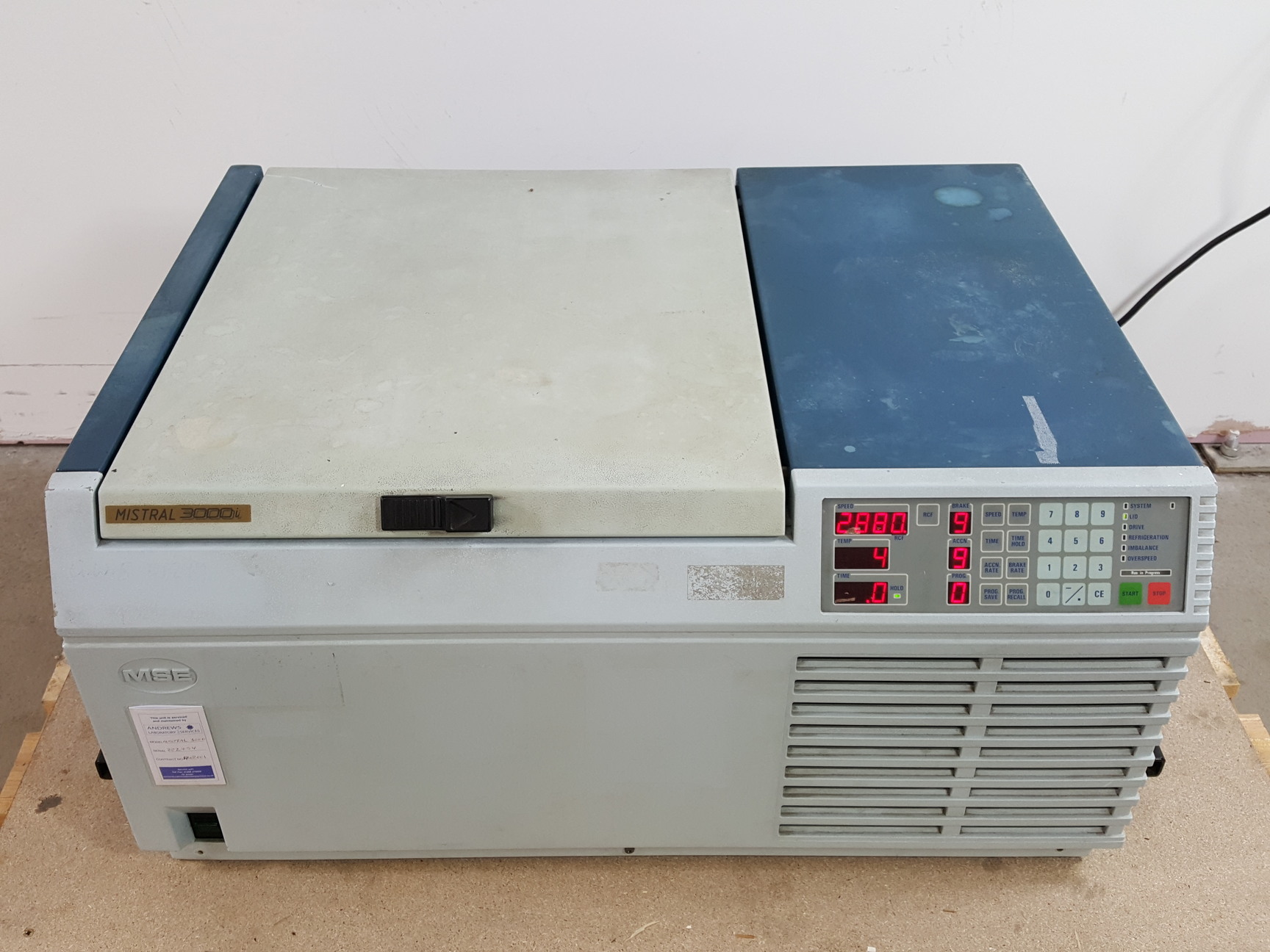 Image of Fisons MSE Mistral 3000i Centrifuge w/ 3600rpm 750ml Swing Bucket Rotor Lab