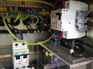 Thumbnail image of Oxford Instruments Plasmalab 80 Plus System Plasma Deposition Lab PECVD