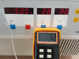 Thumbnail image of Heraeus Sepatech Biofuge 13 R Refrigerated Benchtop Centrifuge w/ 17000rpm Rotor