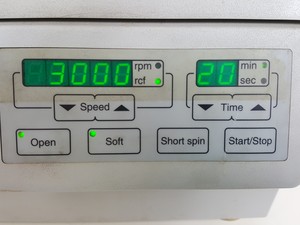 Thumbnail image of Eppendorf Benchtop Laboratory Centrifuge 5417C + 14000rpm TE010 Rotor Lab