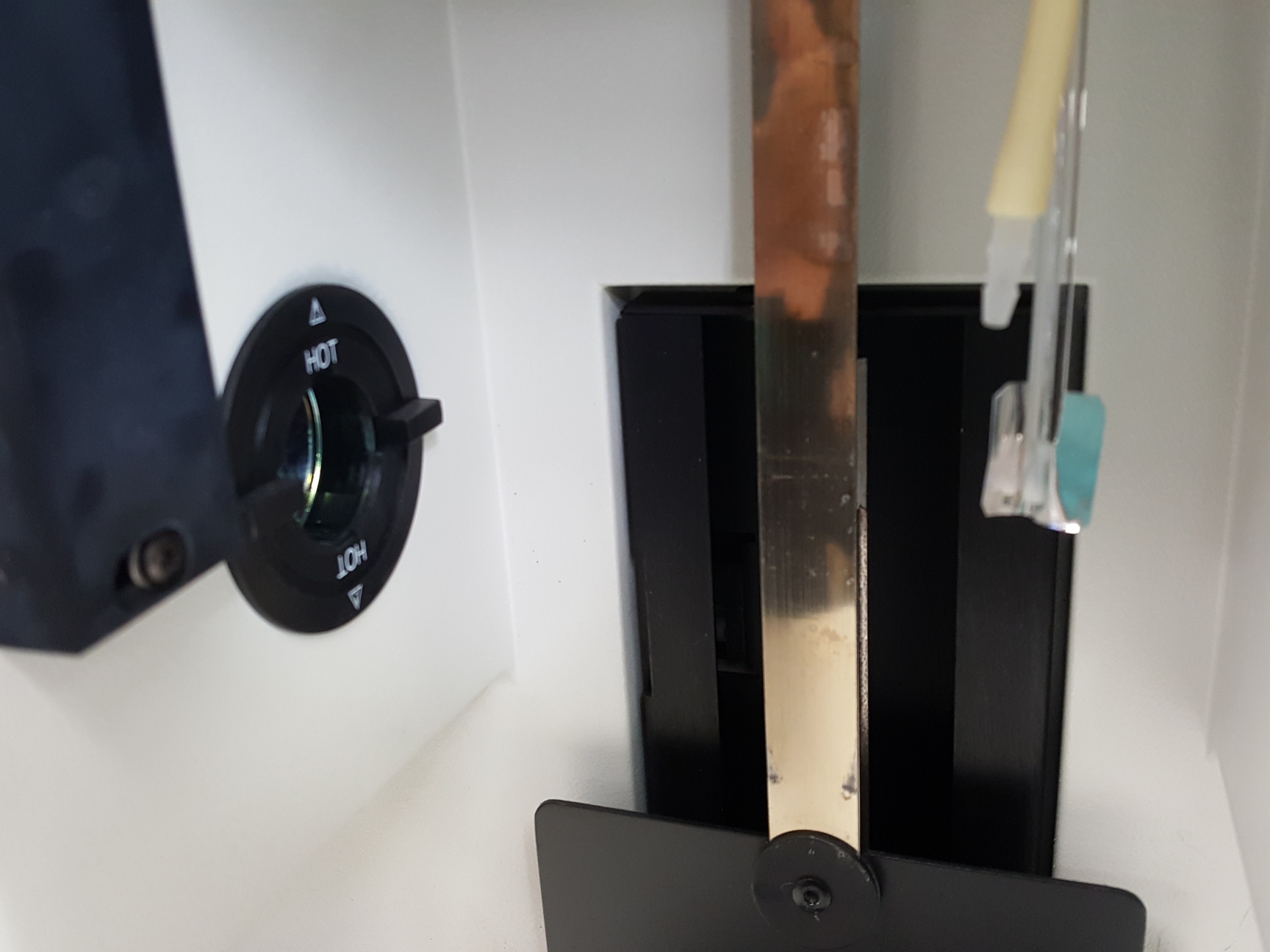 Image of Beckman Coulter Z2 Coulter Particle Count & Size Analyzer + Accessories Lab
