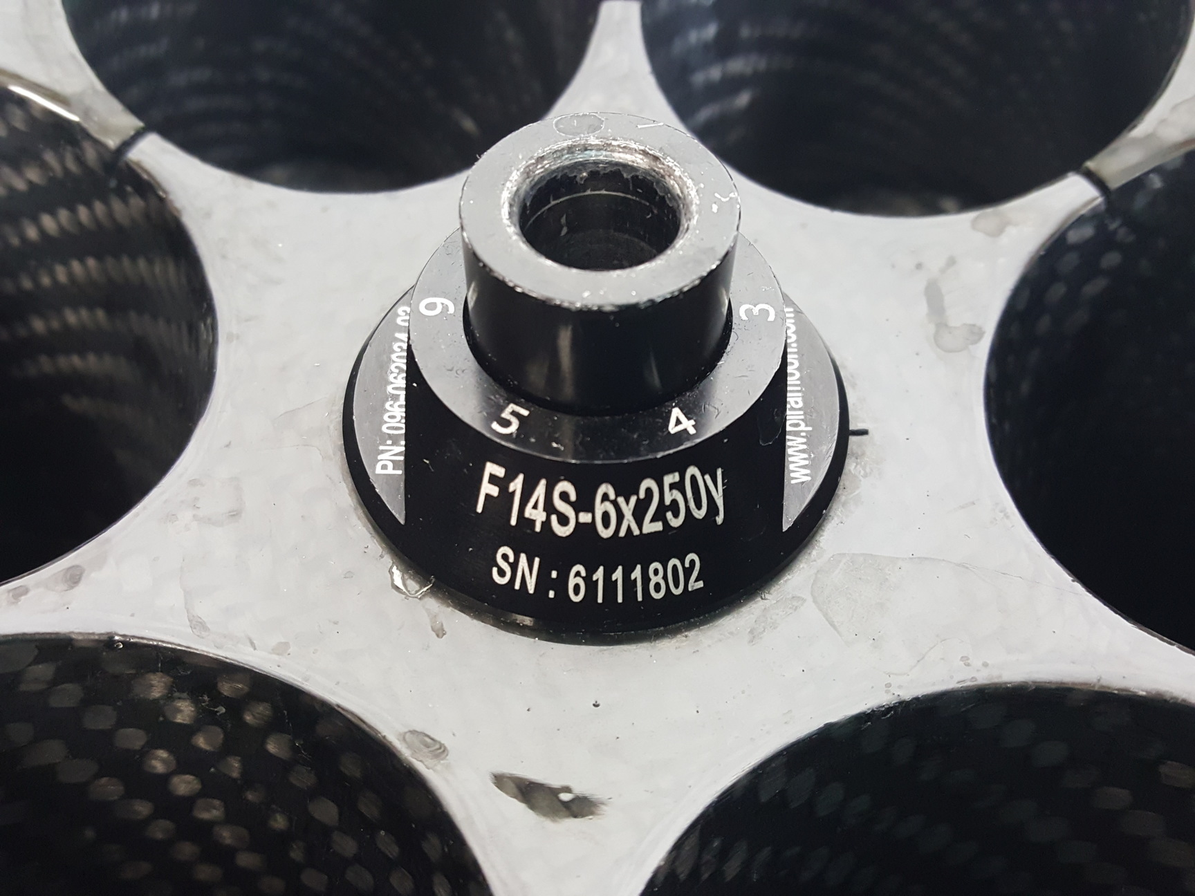 Image of Thermo Scientific Fiberlite F14-6X250y Centrifuge Rotor 14,000rpm 30,100 x g Lab
