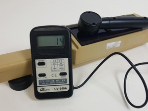 Thumbnail image of Pair of Ultra-Violet Prod Inc UV Lamps - Blak-Ray UVL-21, Mineralight UVG-54 Lab