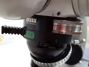 Thumbnail image of Zeiss Universal Microscope w/ 2 x Objectives Plan 2.5/0.08  100/-  1.6/0.03