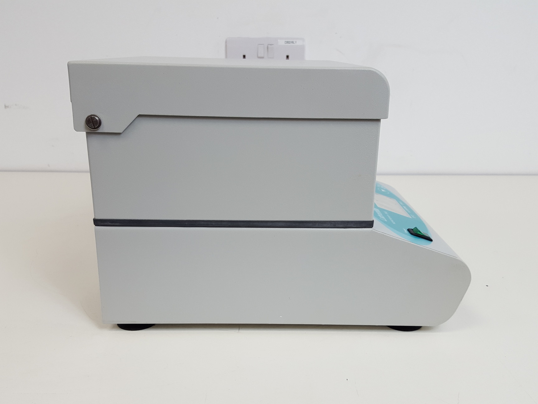 Image of Labnet Vortemp 56 Benchtop Microplate Shaking Incubator Lab