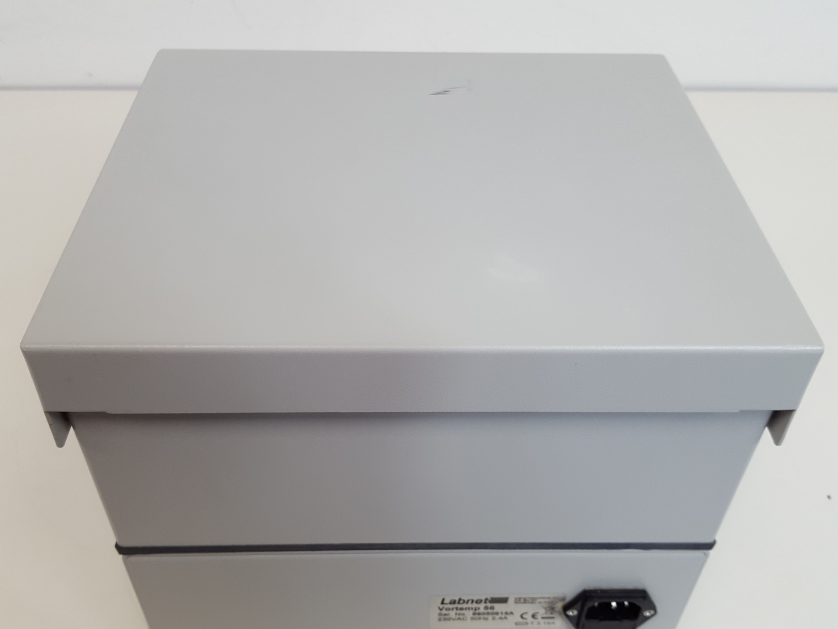 Image of Labnet Vortemp 56 Benchtop Microplate Shaking Incubator Lab