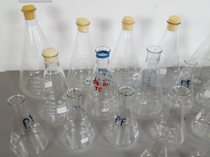 Thumbnail image of 25 x Conical Glass Lab Flasks - 5000ml, 3000ml, 2000ml, 1000ml, 500ml, 250ml,