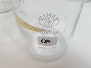Thumbnail image of 185 x Glass Laboratory Bottles with Lids - 1000ml, 500ml, 250ml, 100ml, 50ml Lab