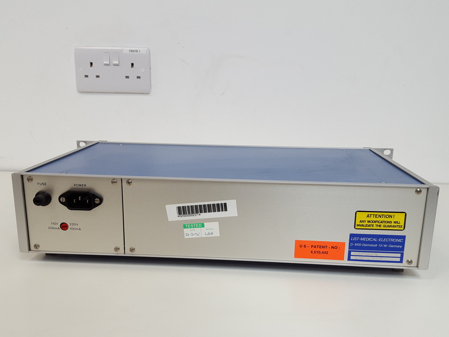 Image of HEKA EPC 8 & EPC 7 Patch Clamp Amplifiers with MC 8 Model Circuit Lab