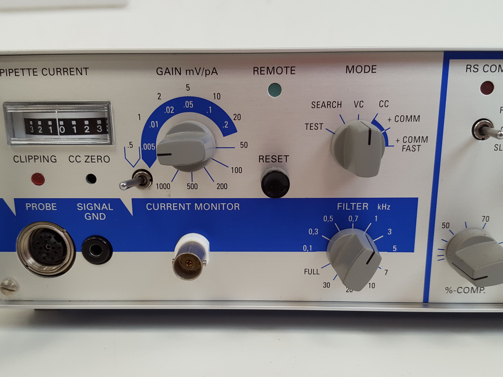 Image of HEKA EPC 8 & EPC 7 Patch Clamp Amplifiers with MC 8 Model Circuit Lab