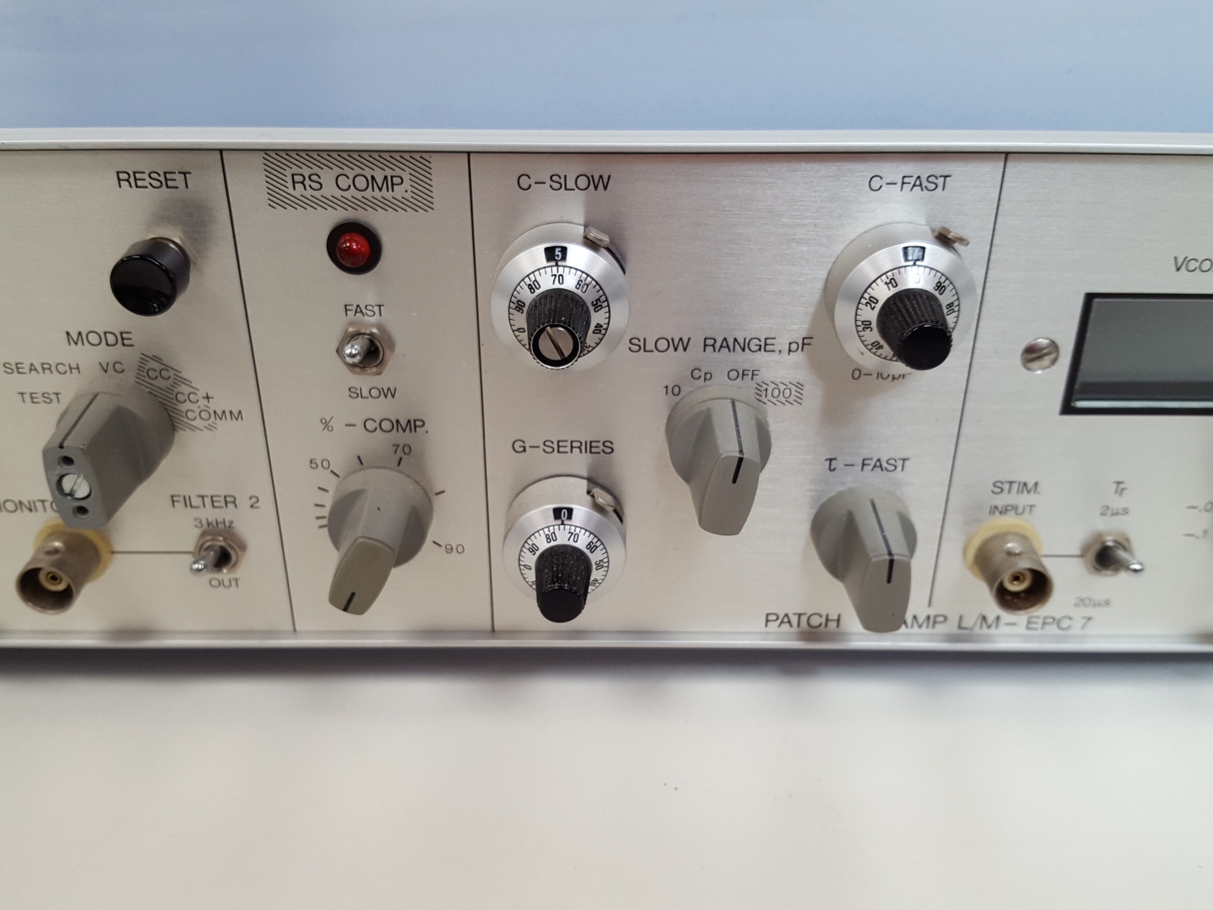 Image of HEKA EPC 8 & EPC 7 Patch Clamp Amplifiers with MC 8 Model Circuit Lab