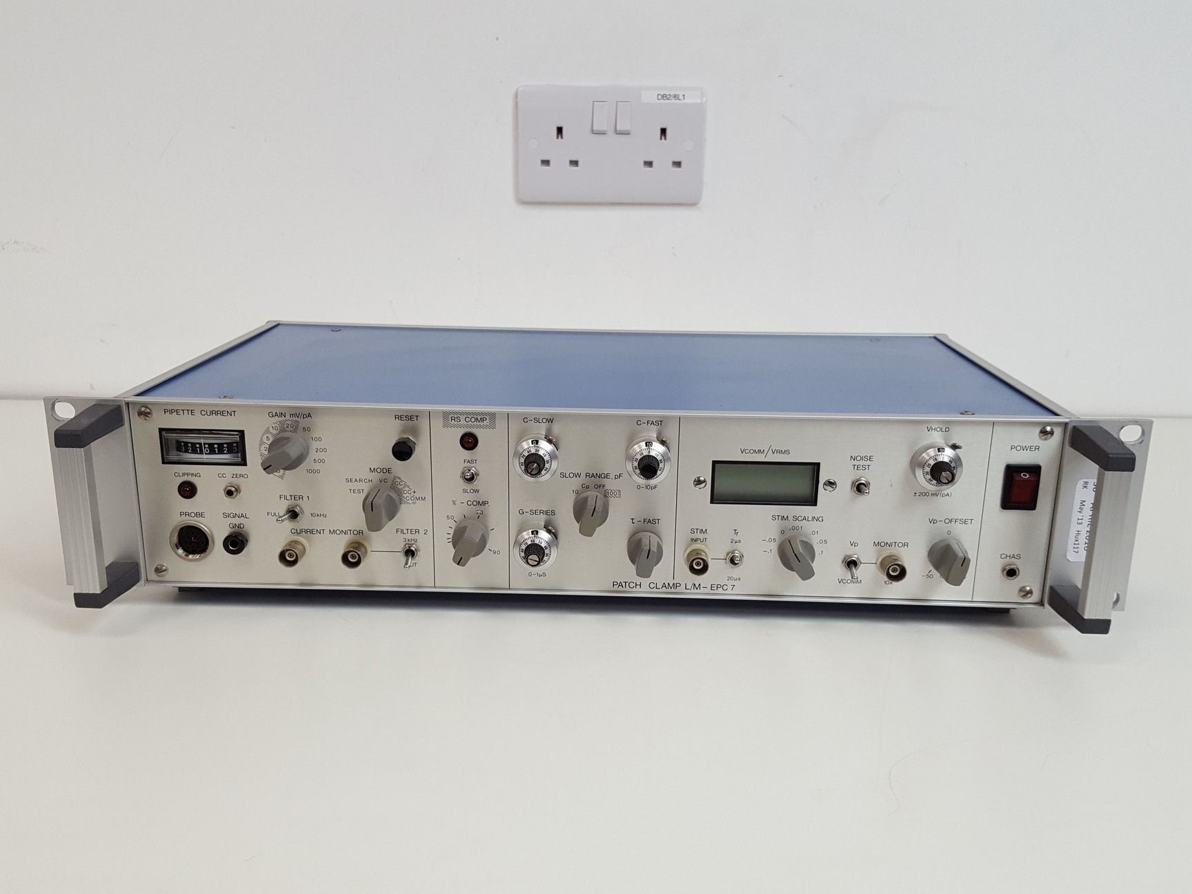 Image of HEKA EPC 7 Patch Clamp Amplifier with Probe Lab