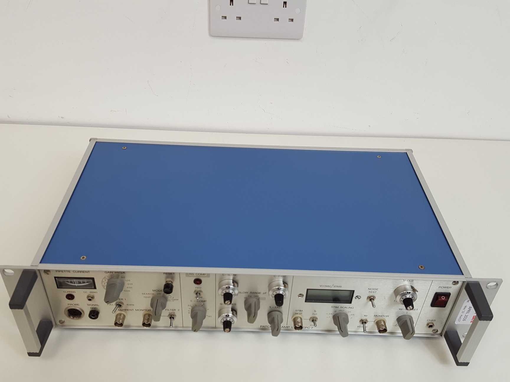 Image of HEKA EPC 7 Patch Clamp Amplifier with Probe Lab