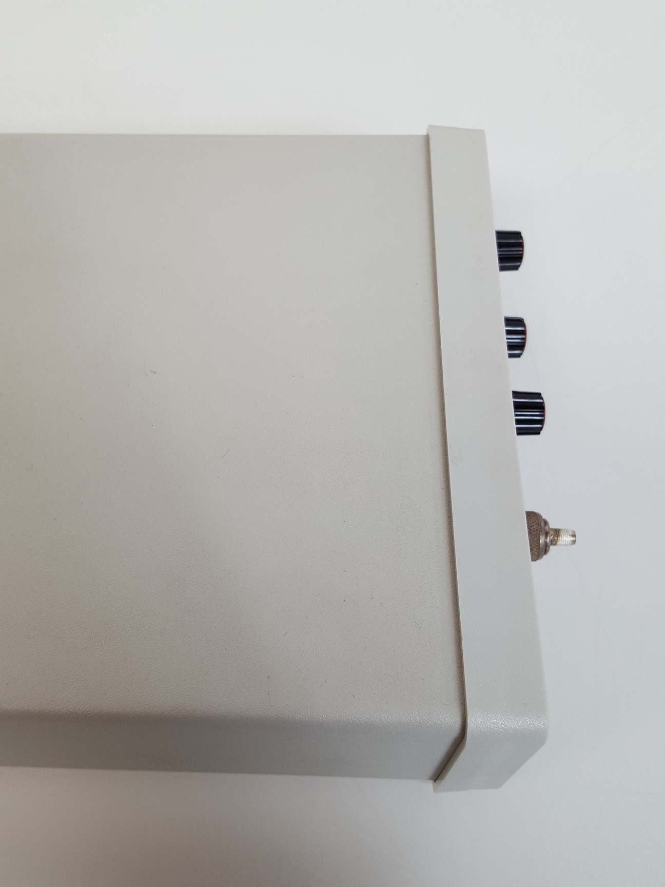Image of Cygnus Technology FLA-01 8-Pole Bessel Filter / Amplifier Lab
