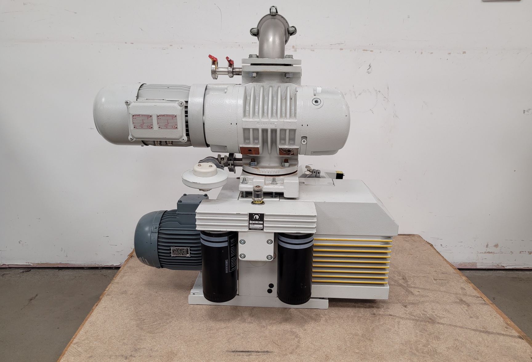 Image of Leybold Trivac Ruvac Pump System - CF 40-65, ARS 40-65, WS251 PFPE 11727 Lab