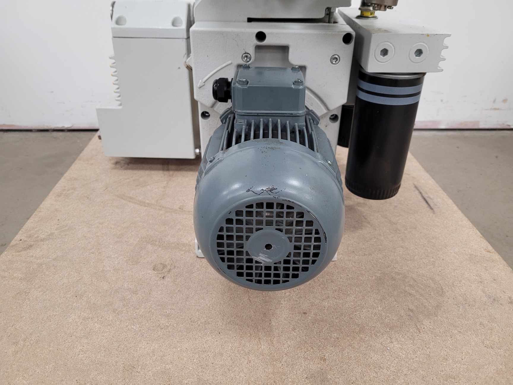 Image of Leybold Trivac Ruvac Pump System - CF 40-65, ARS 40-65, WS251 PFPE 11727 Lab