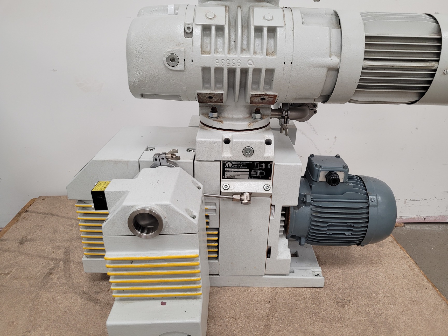 Image of Leybold Trivac Ruvac Pump System - CF 40-65, ARS 40-65, WS251 PFPE 11727 Lab