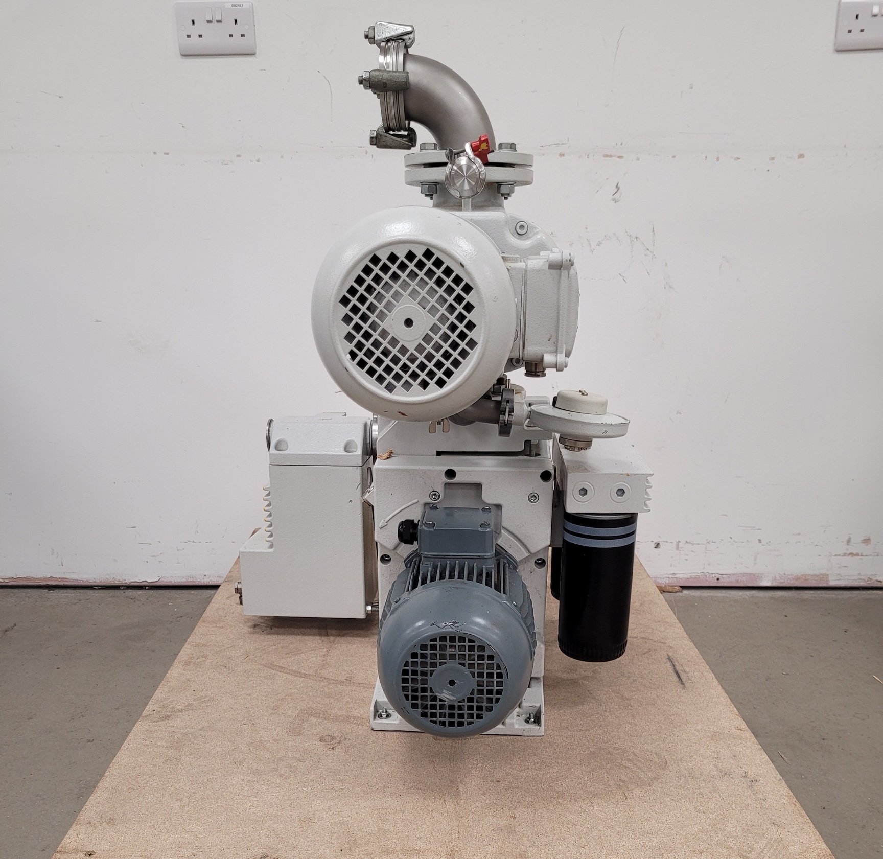 Image of Leybold Trivac Ruvac Pump System - CF 40-65, ARS 40-65, WS251 PFPE 11727 Lab