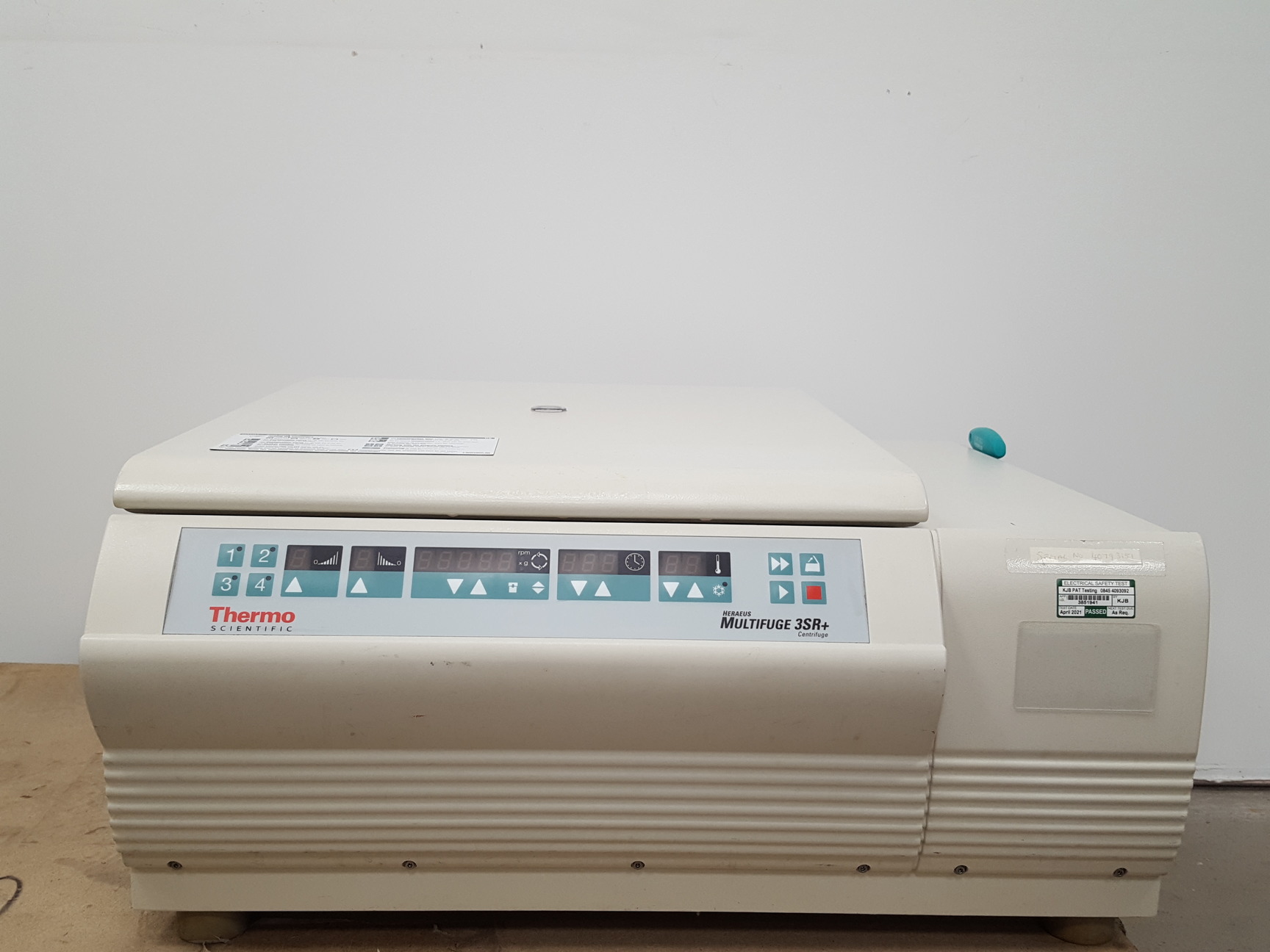 Image of Thermo Scientific Heraeus Multifuge 3SR+ Benchtop Centrifuge Lab