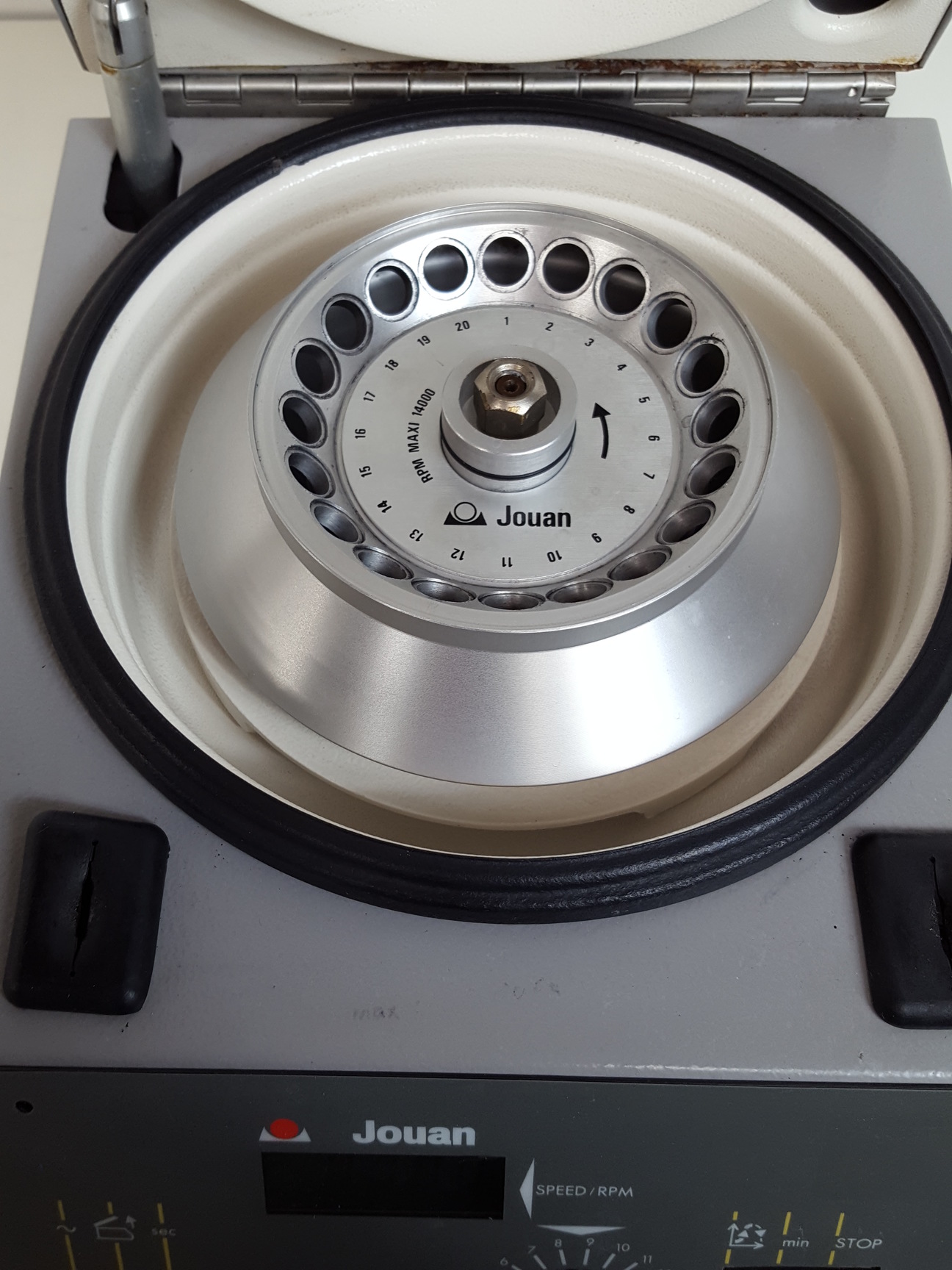 Image of Jouan A-14 Benchtop Laboratory Centrifuge Type: 11174542 with 14000rpm Rotor Lab