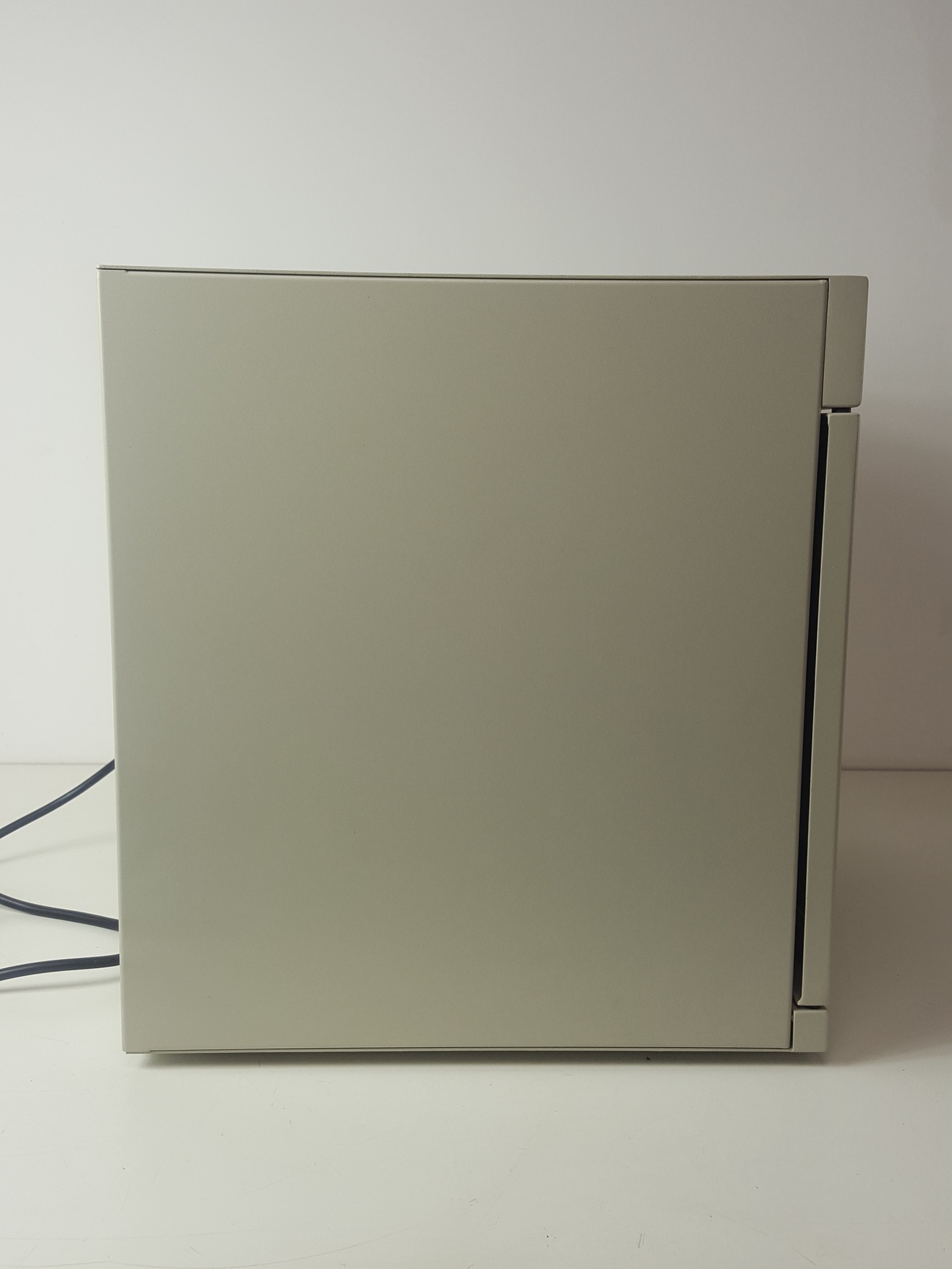 Image of UVP HB-1000 Hybridizer Hybridization Oven P/N 95-0030-02 Lab