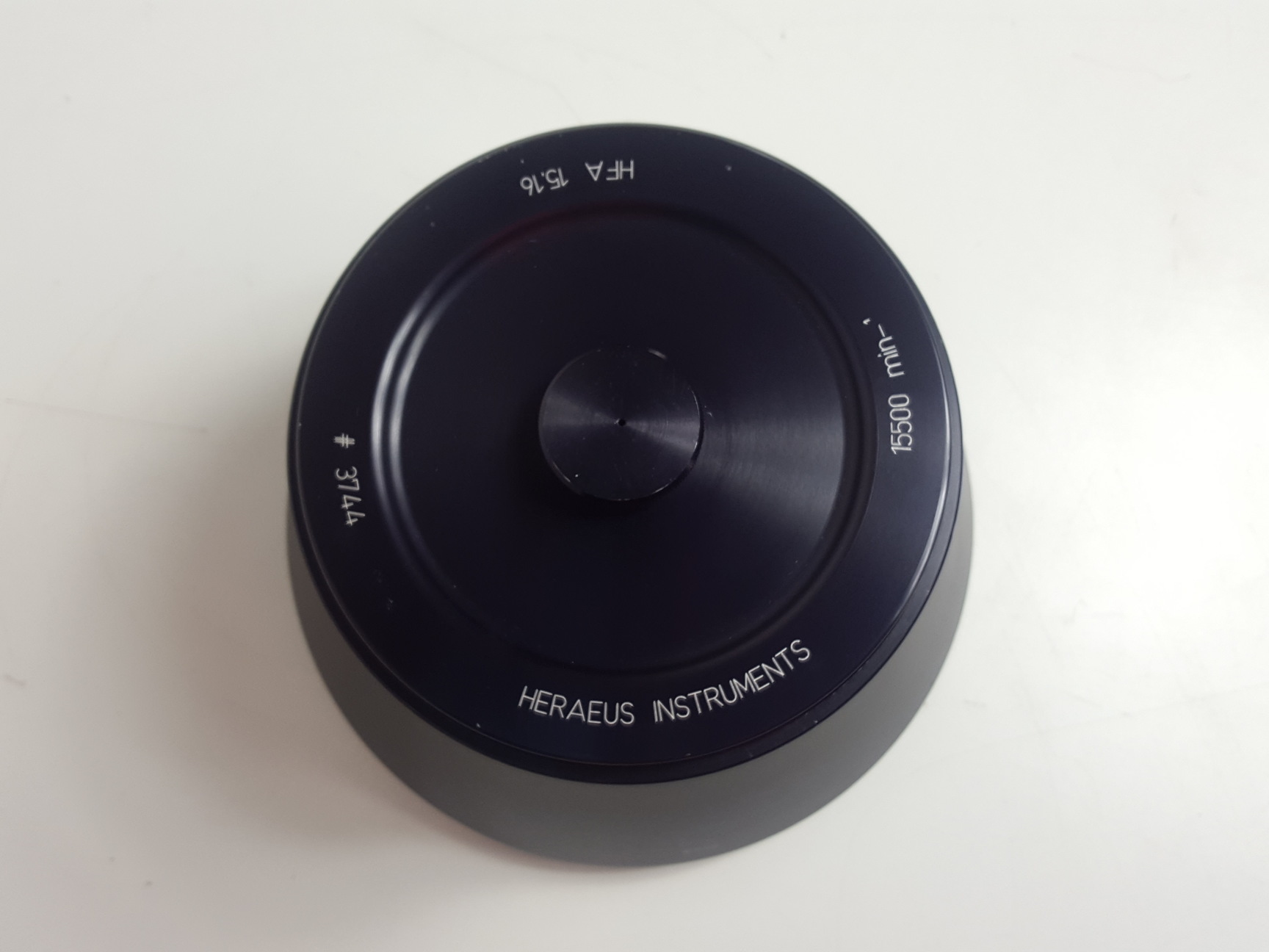Image of Heraeus Instruments 3744 Fixed Angle 15500rpm Centrifuge Rotor - 16x15mL Lab